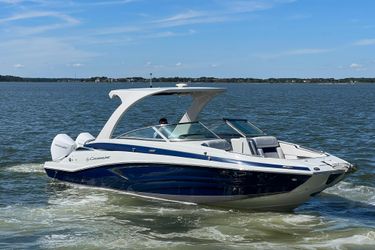 30' Crownline 2022 Yacht For Sale